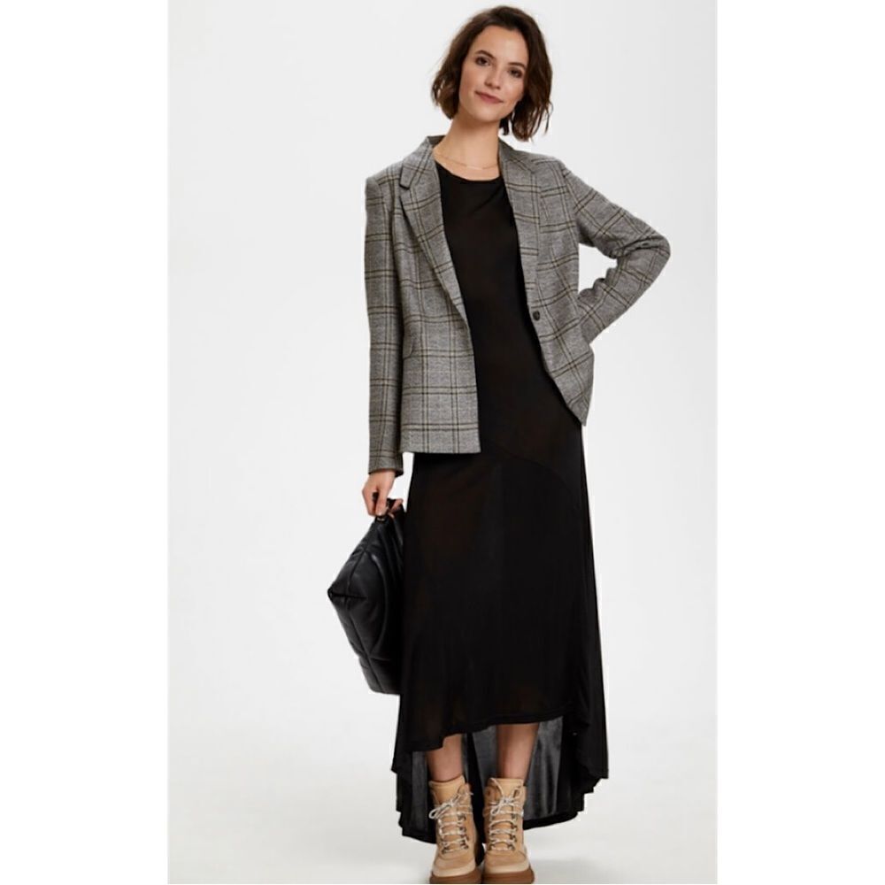 Soaked in Luxury-Varvara Linen/Cotton Blend Blazer